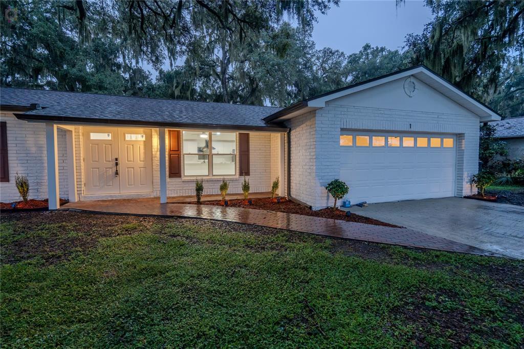 611 Rooks Road Seffner, FL 33584 - Photo 2 of 32 Gallery Image 2
