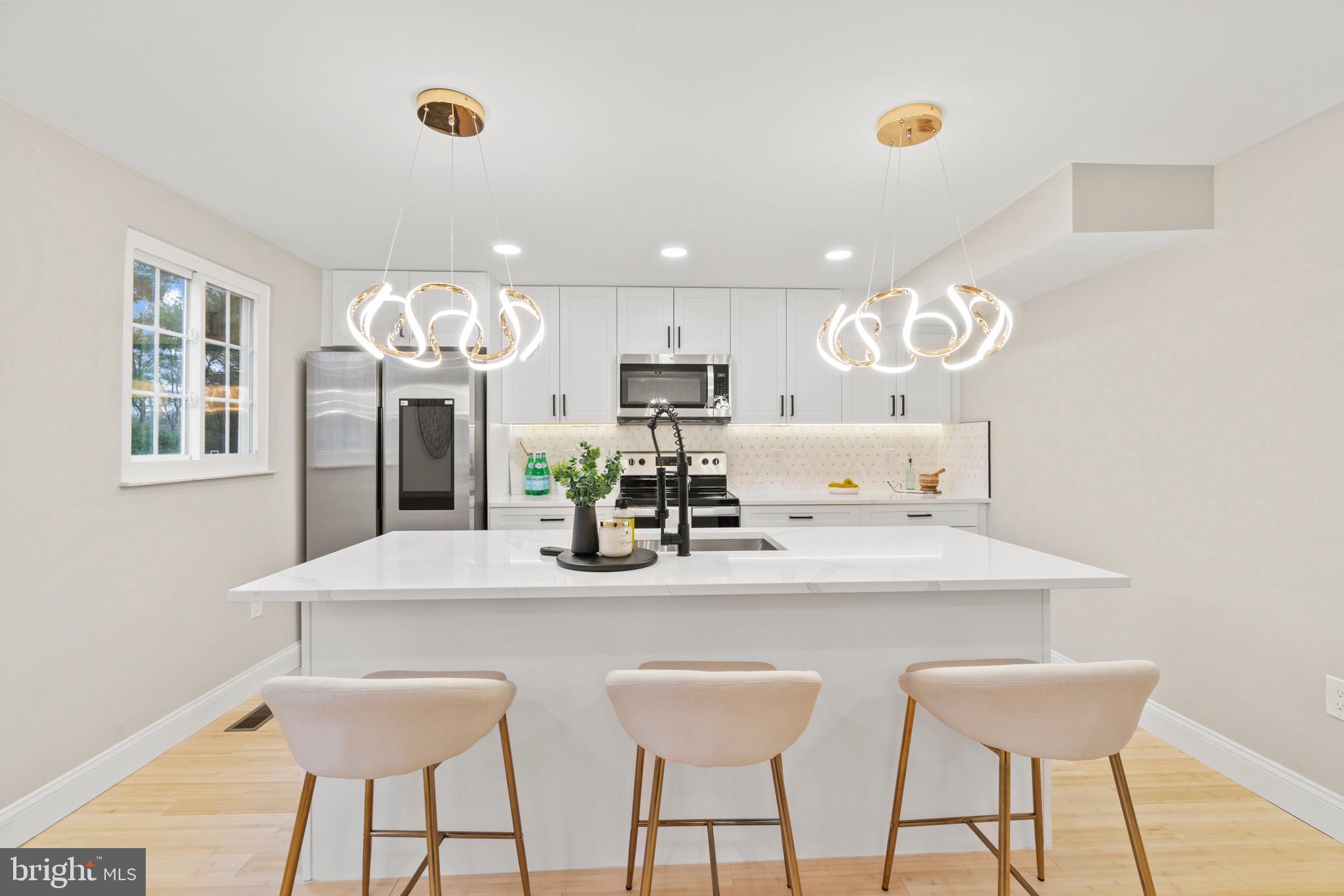 5833 Canvasback Road Burke, VA 22015 - Photo 8 of 41 Kitchen