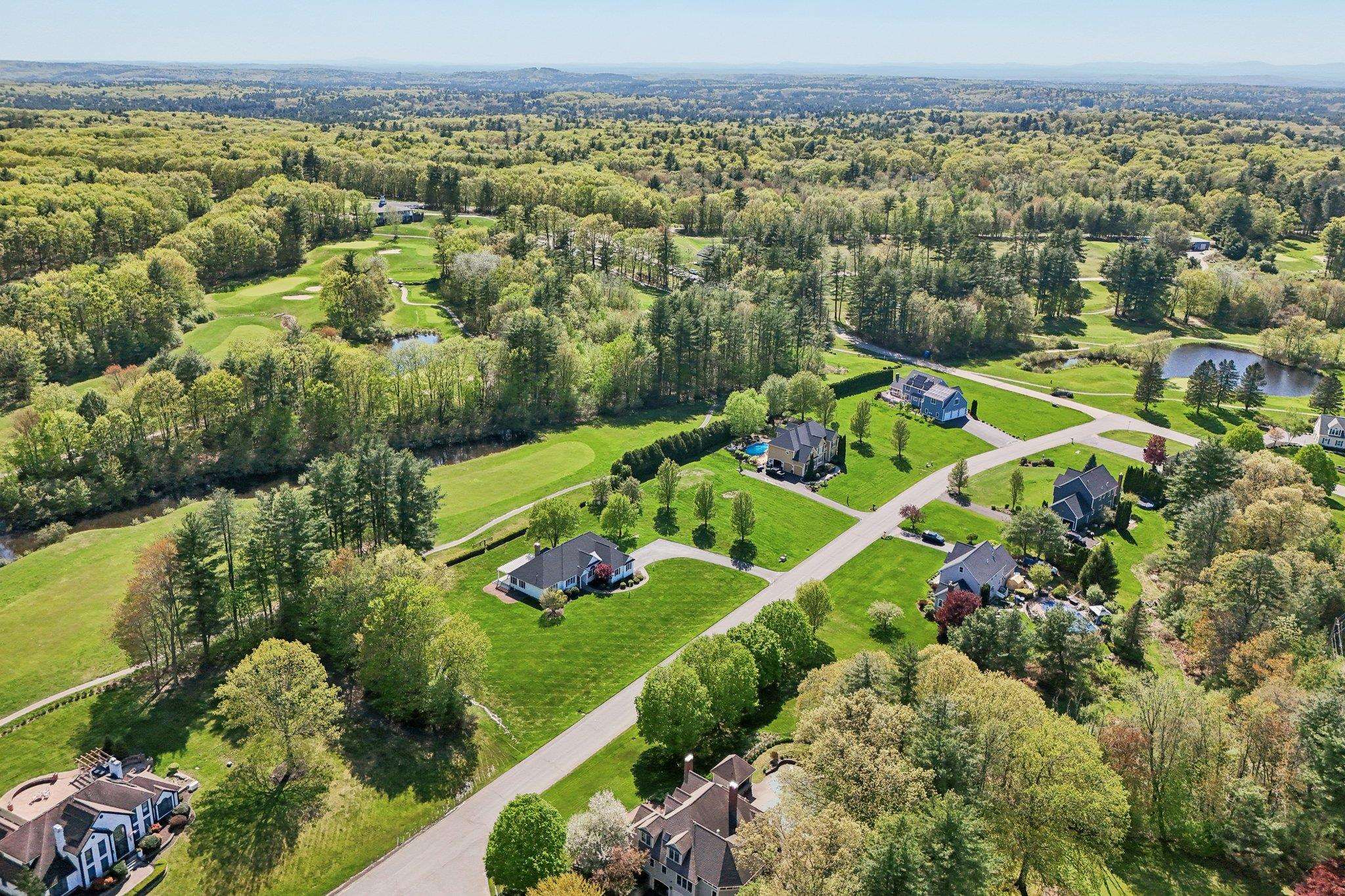 7 Golfview Road Windham, NH 03087 - Photo 4 of 60