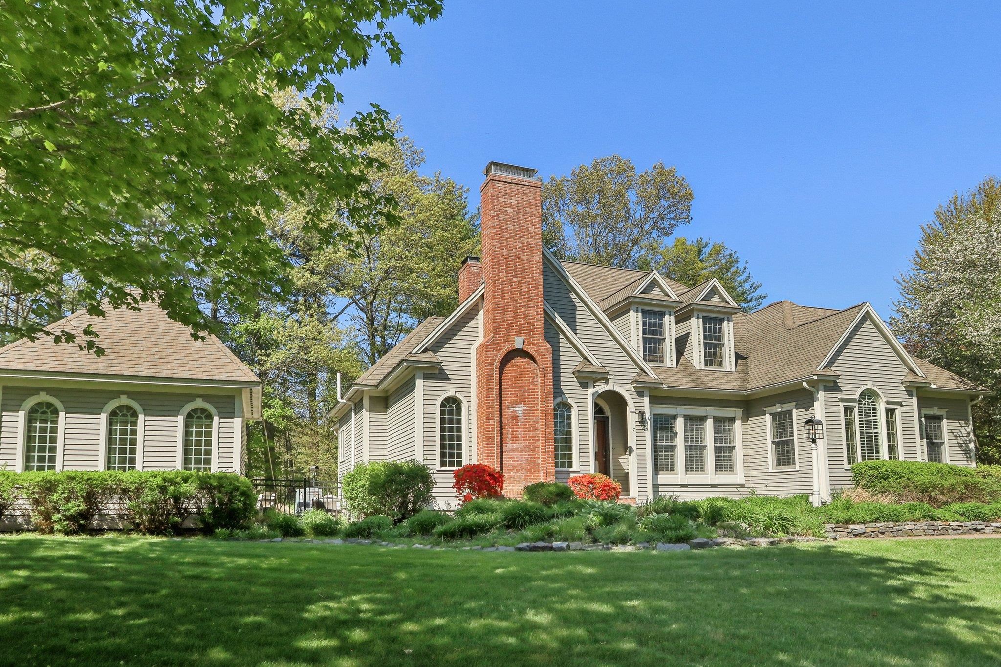 7 Golfview Road Windham, NH 03087 - Photo 5 of 60