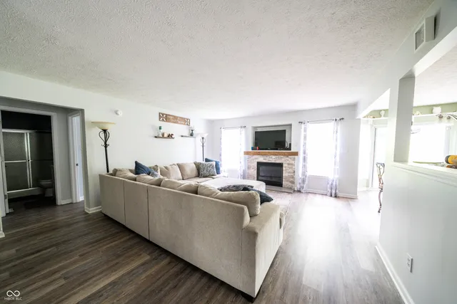 $354,900 | 1334 Legacy Court, Indianapolis, IN 46234