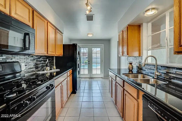$3,200 | 543 West 19th Street, Tempe, AZ 85282