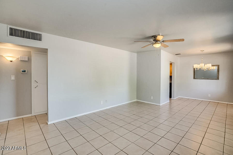 543 West 19th Street Tempe, AZ 85282 - Photo 7 of 21 03-LIVING ROOM