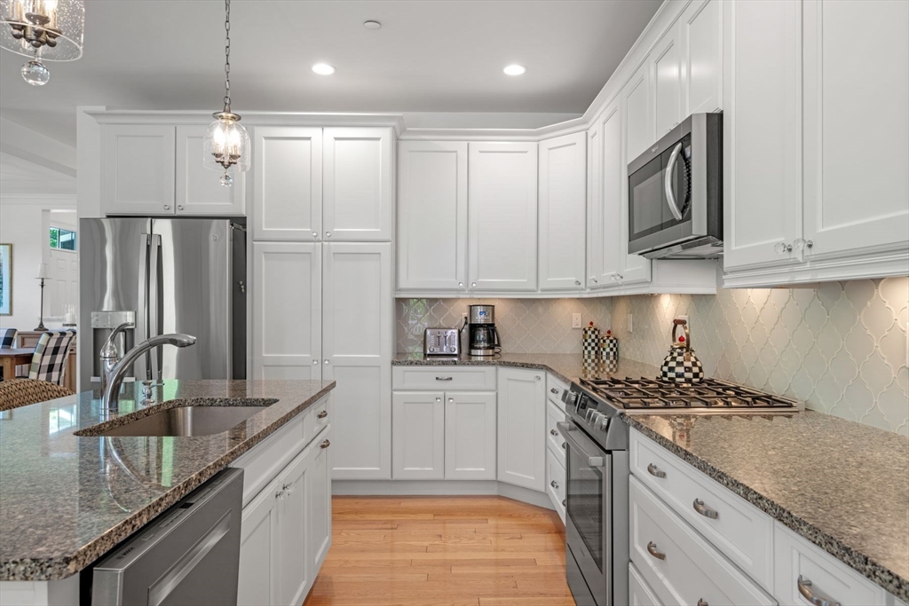 28 Kennedy Road, Unit B Gloucester, MA 01930 - Photo 10 of 39