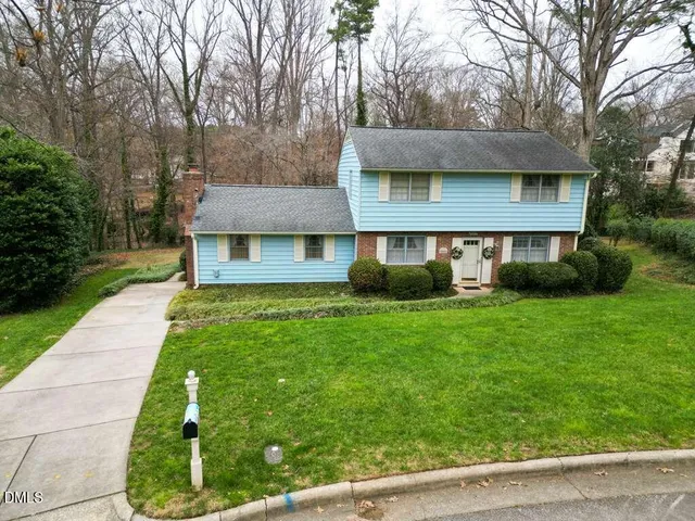 $800,000 | 5024 Yadkin Drive, Raleigh, NC 27609