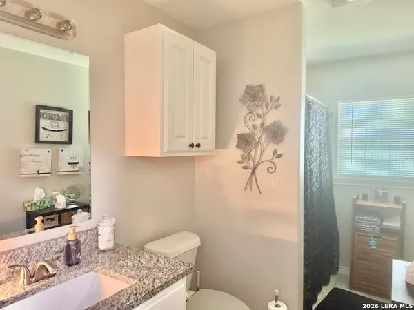 $190,000 | 1011 East Hutchinson Street, Beeville, TX 78102