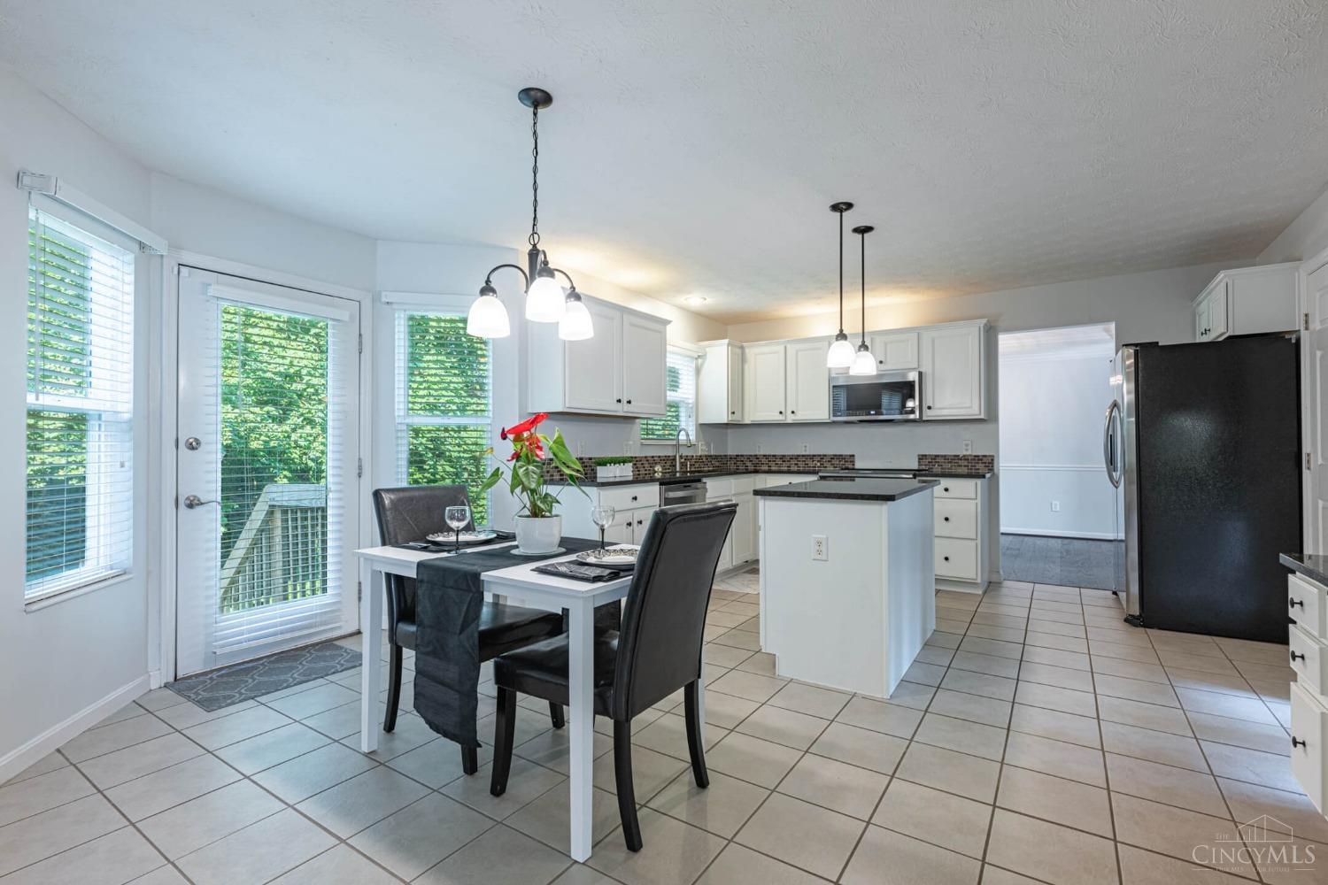 9035 Highland Circle Springboro, OH 45066 - Photo 10 of 47