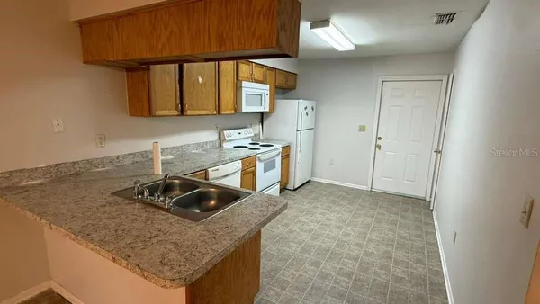 $1,200 | 253 Century Boulevard, Unit B, Auburndale, FL 33823