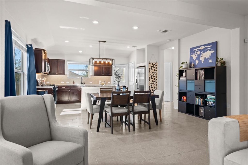 3901 Alpine Autumn Drive Austin, TX 78744 - Photo 6 of 30