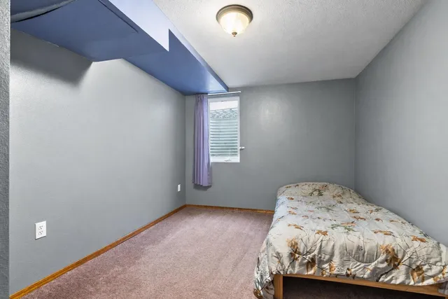 $330,000 | 302 East Hawthorne Road, Spokane, WA 99218