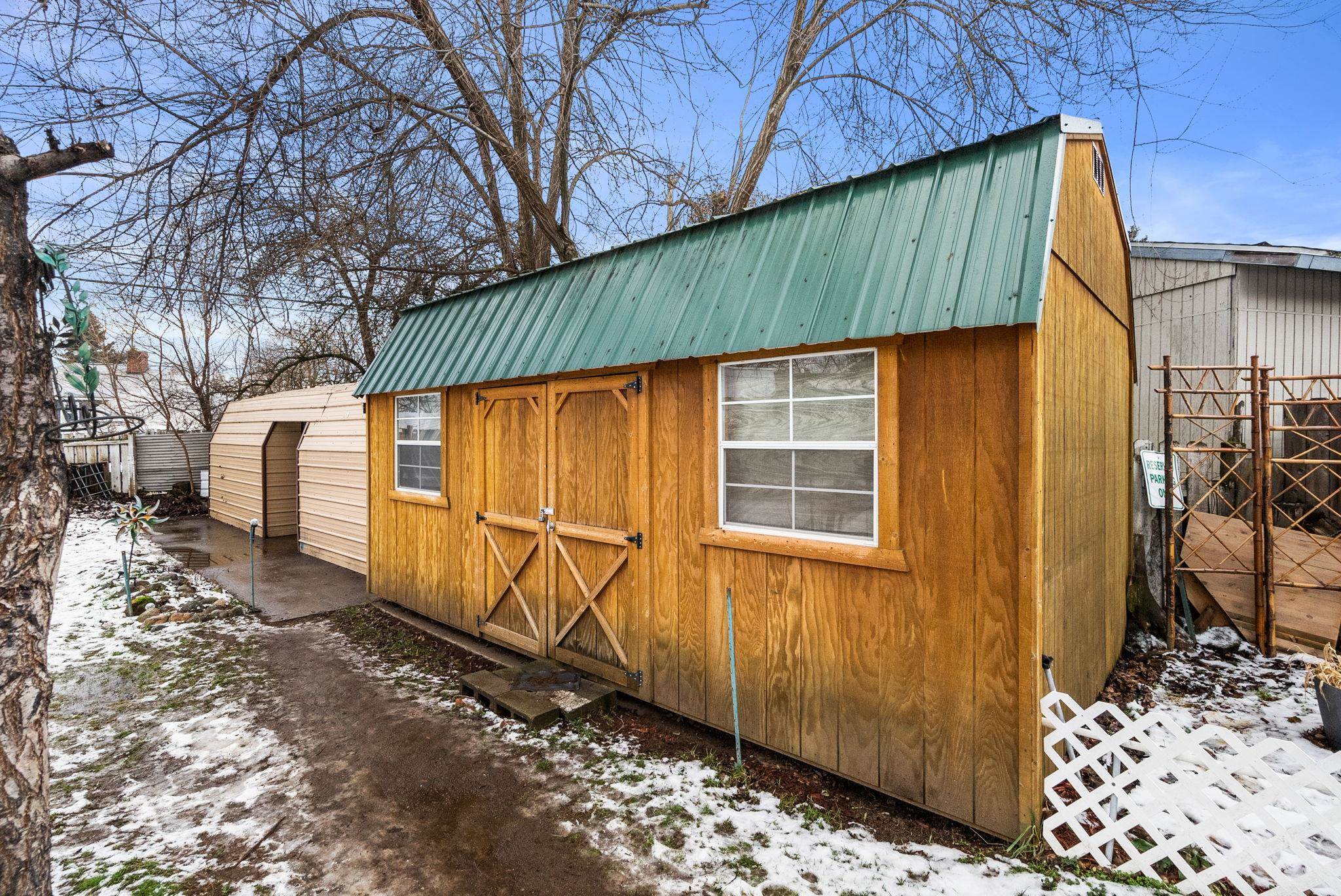 302 East Hawthorne Road Spokane, WA 99218 - Photo 22 of 33