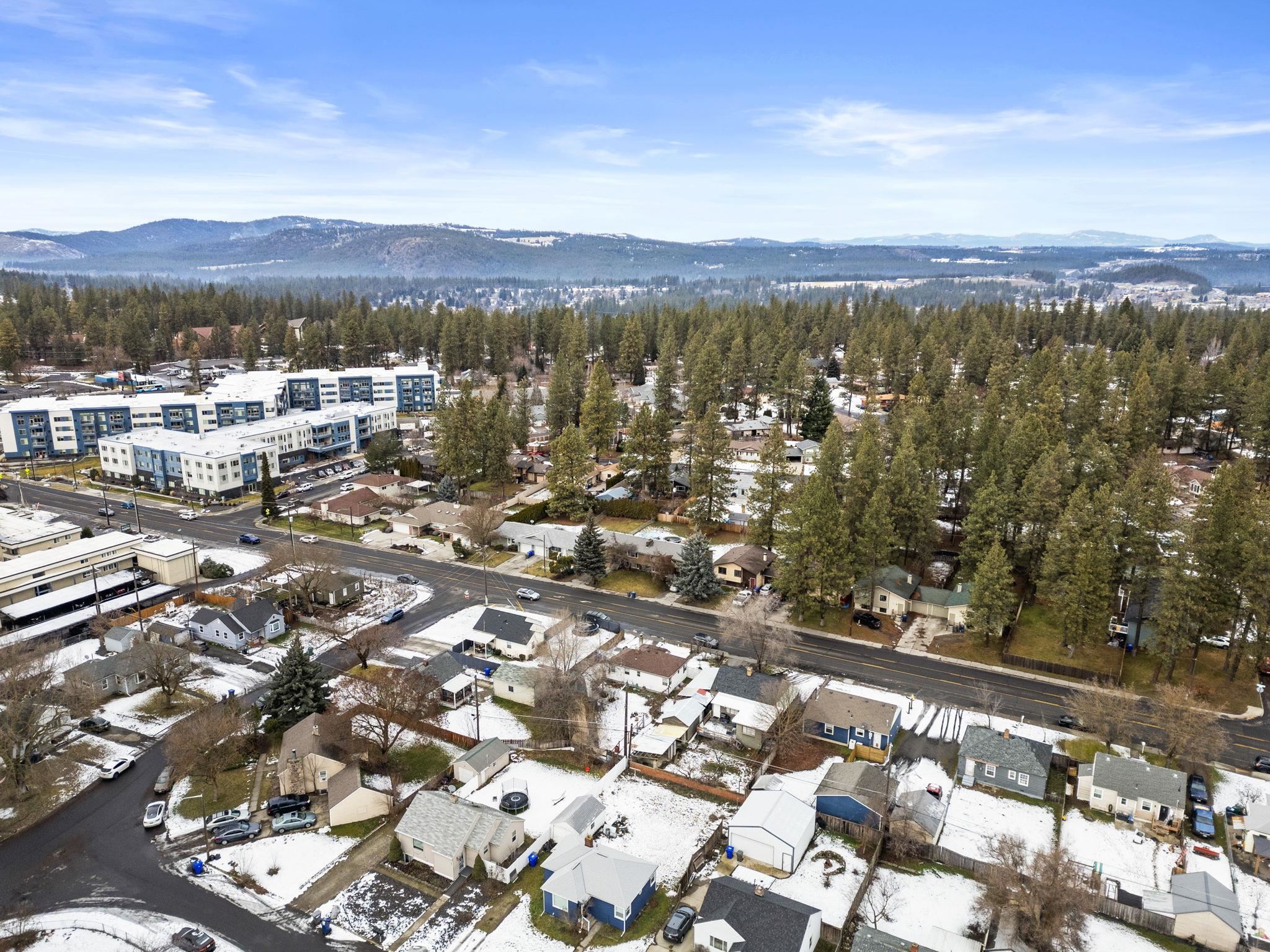 302 East Hawthorne Road Spokane, WA 99218 - Photo 32 of 33