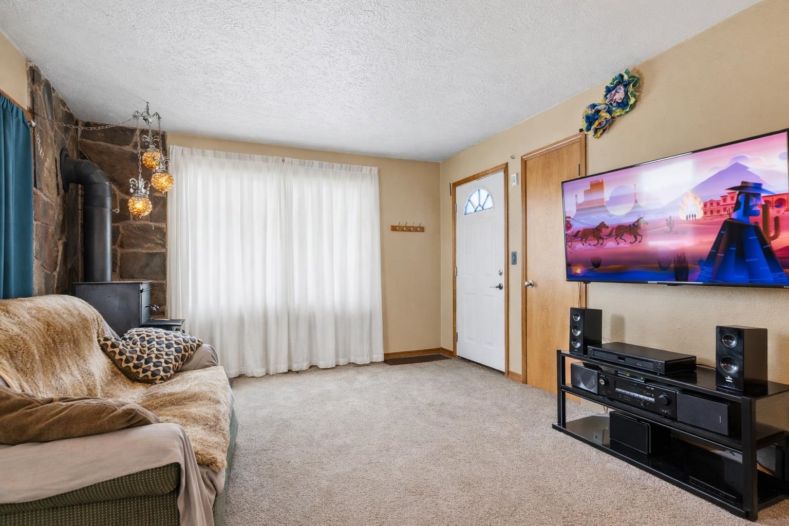 302 East Hawthorne Road Spokane, WA 99218 - Photo 4 of 33