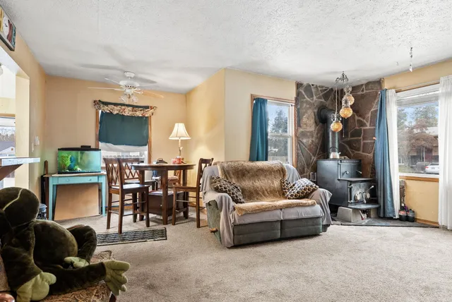 $330,000 | 302 East Hawthorne Road, Spokane, WA 99218