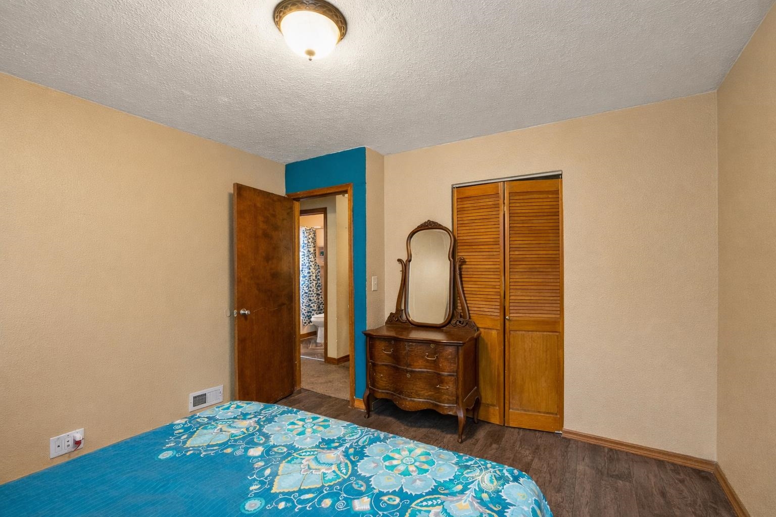 302 East Hawthorne Road Spokane, WA 99218 - Photo 10 of 33