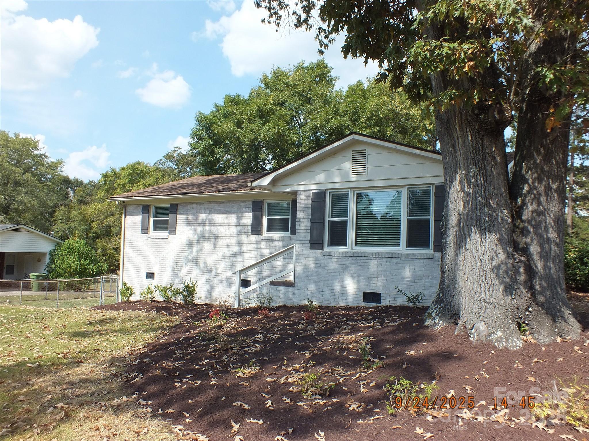 1402 University Drive Lancaster, SC 29720 - Photo 2 of 26