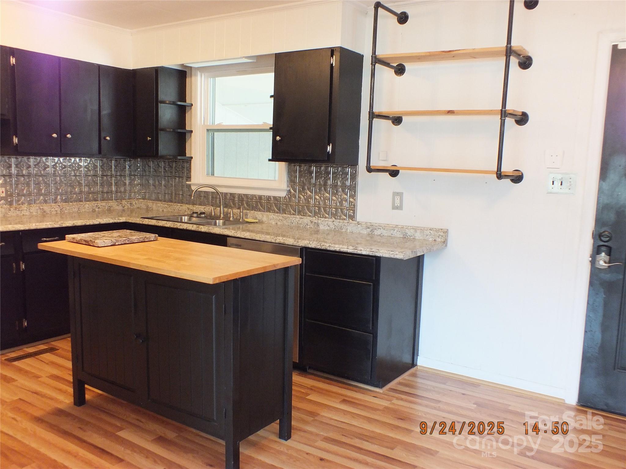 1402 University Drive Lancaster, SC 29720 - Photo 4 of 26