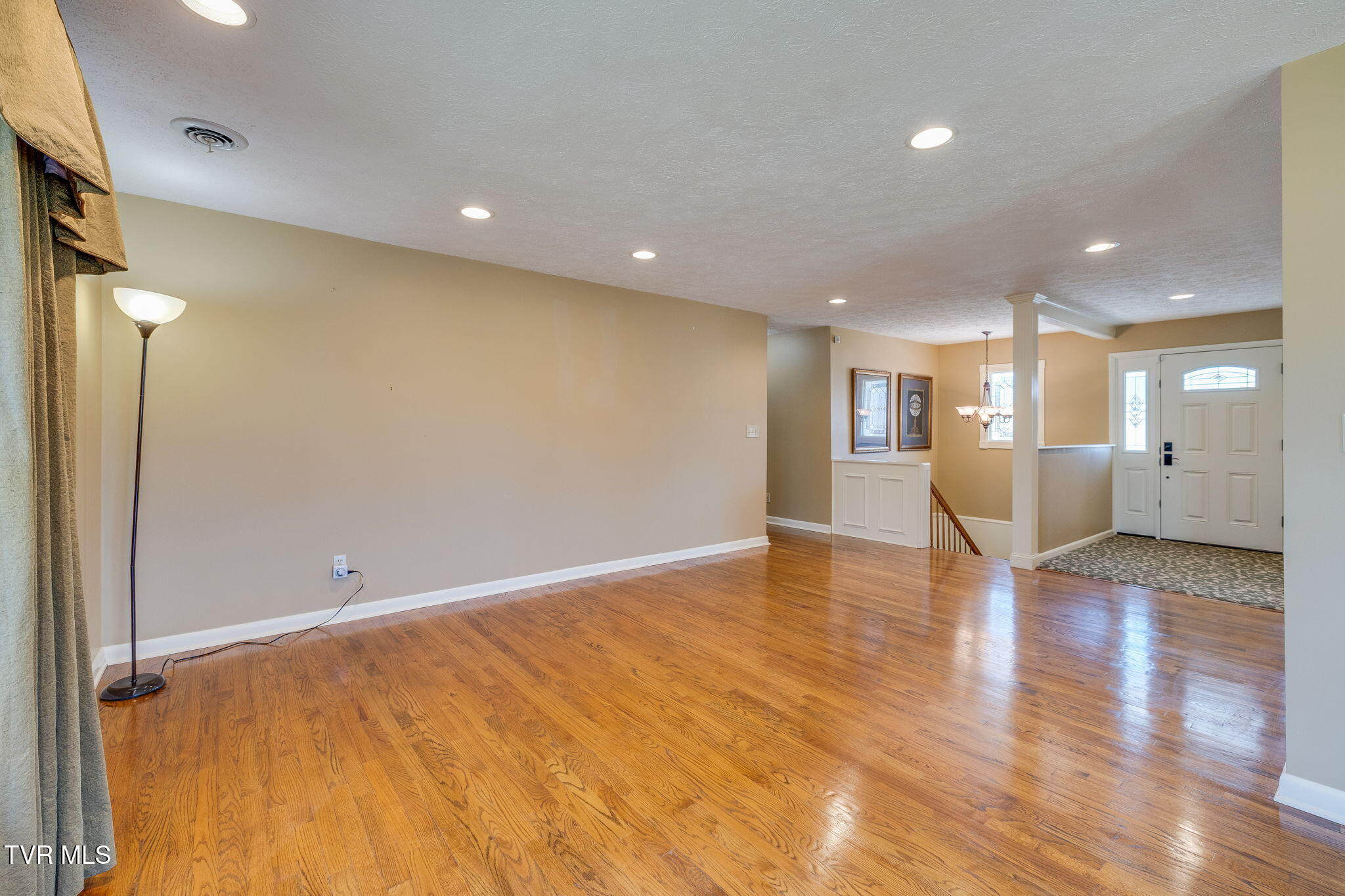 416 Manderley Road Kingsport, TN 37660 - Photo 11 of 59 008