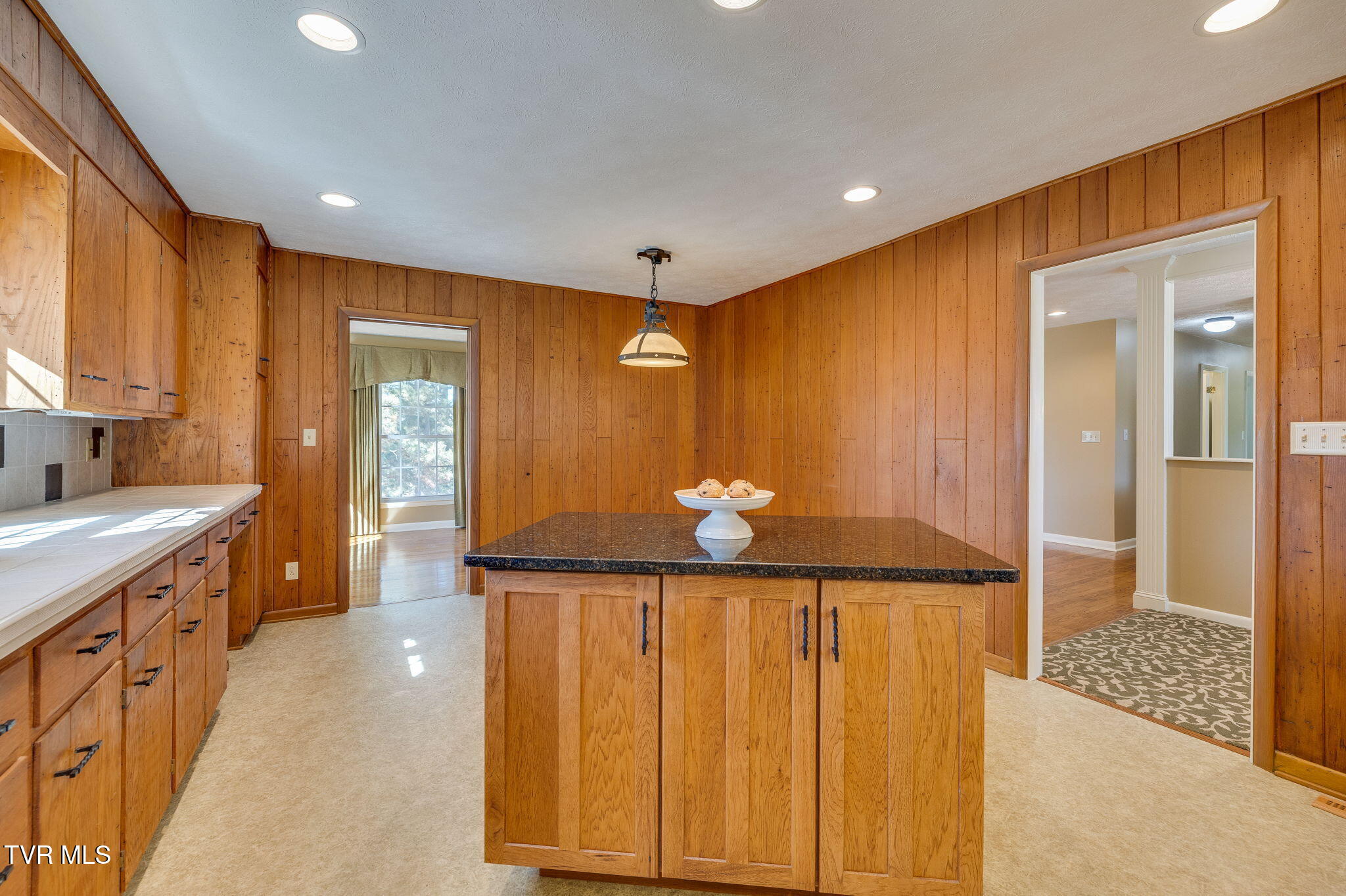 416 Manderley Road Kingsport, TN 37660 - Photo 20 of 59 016