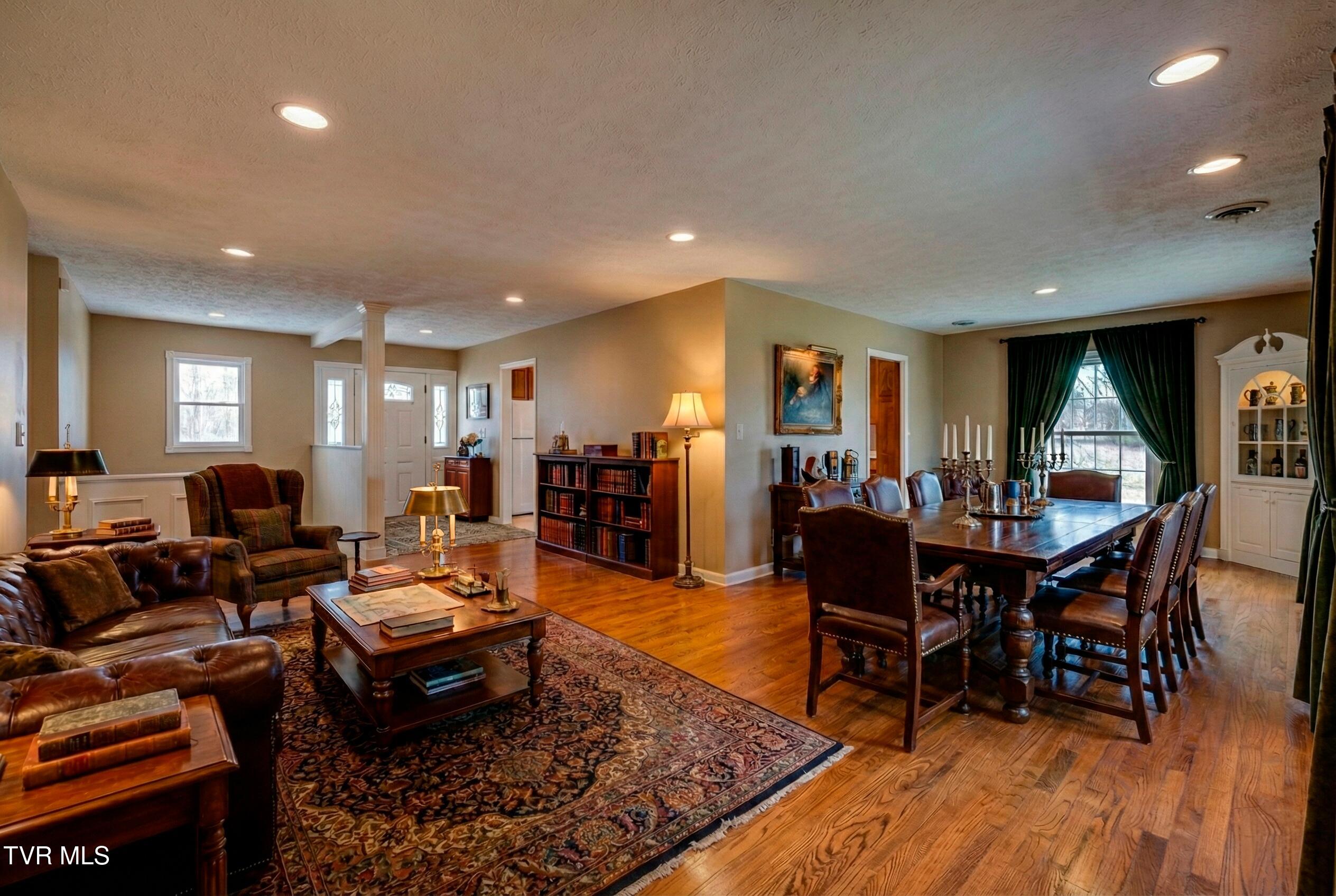 416 Manderley Road Kingsport, TN 37660 - Photo 8 of 59 living-and-dining-areas