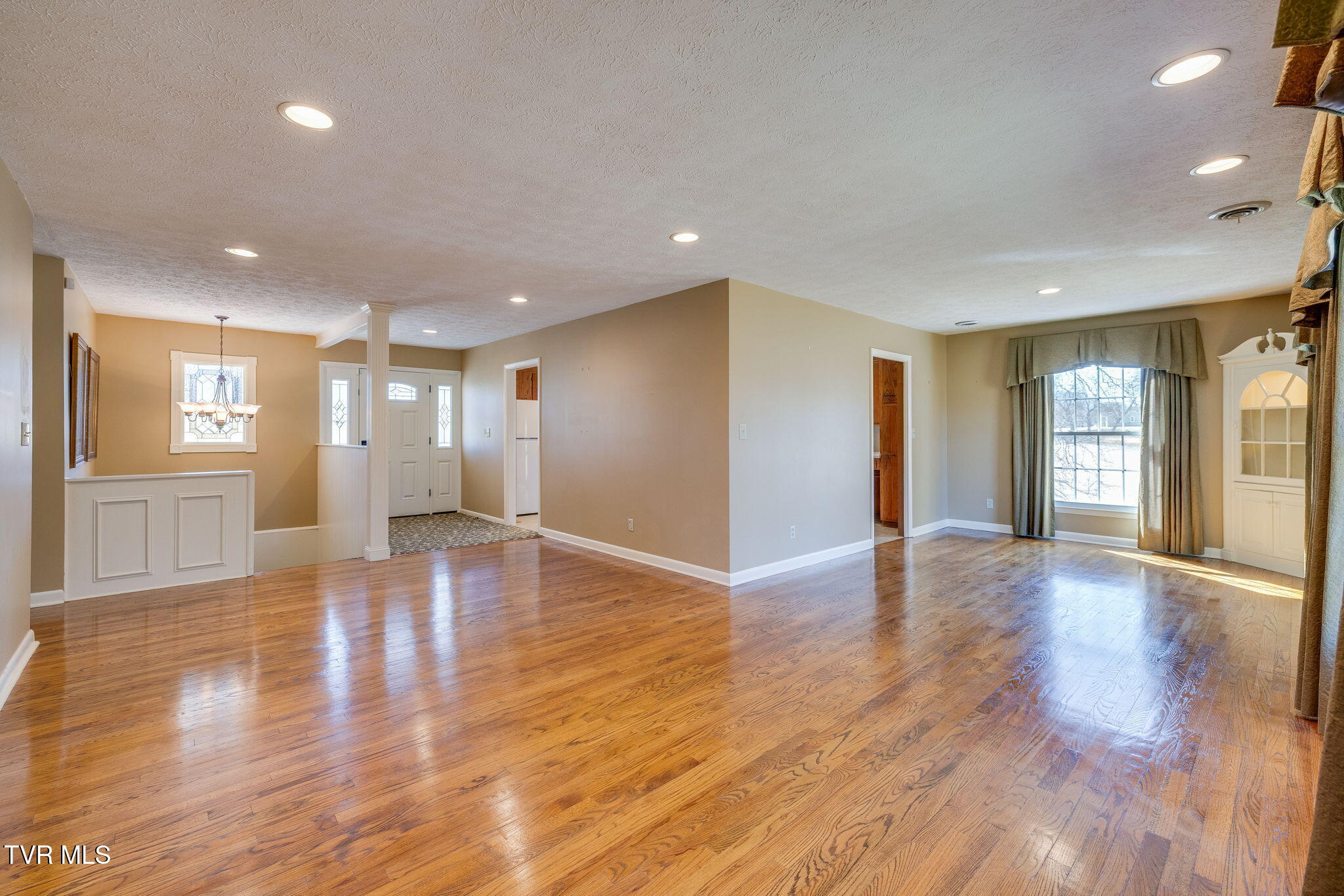 416 Manderley Road Kingsport, TN 37660 - Photo 10 of 59 007