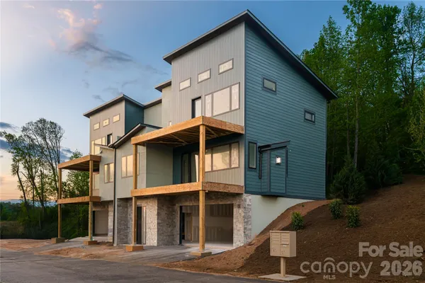 $1,345,000 | 611 Storybook Villas Trail, Asheville, NC 28804
