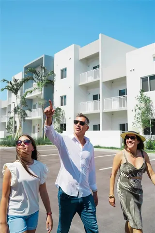 $749,000 | 610 Northeast 2nd Street, Unit 301, Dania Beach, FL 33004