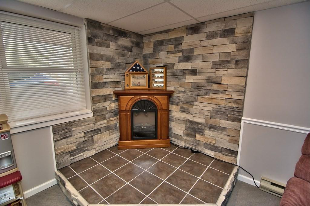 884 Deerfield Road Lake Ariel, PA 18436 - Photo 28 of 59