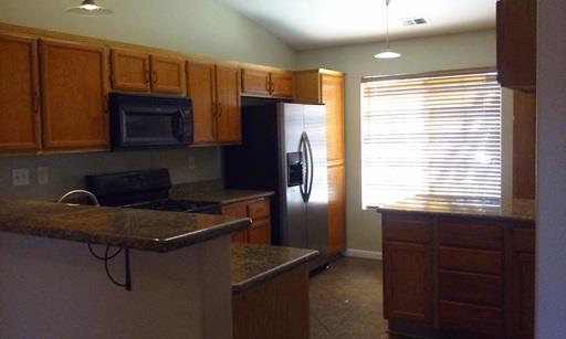 2431 Valley View Road Hollister, CA 95023 - Photo 7 of 11 Gallery Image 7