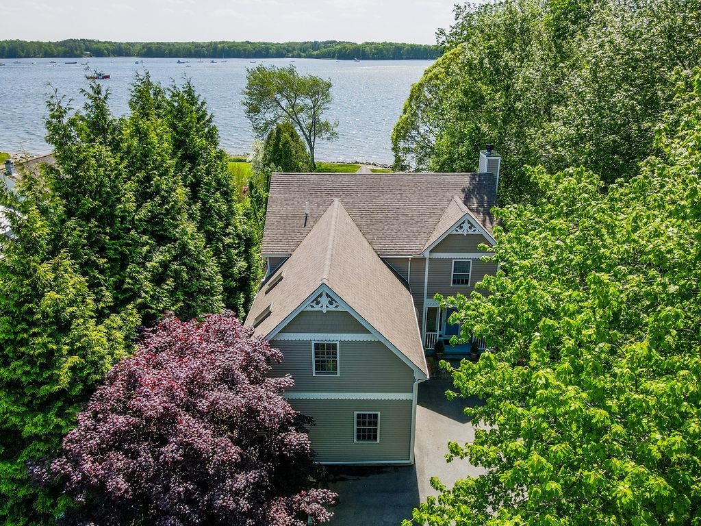 401 Dover Point Road Dover, NH 03820 - Photo 1 of 40