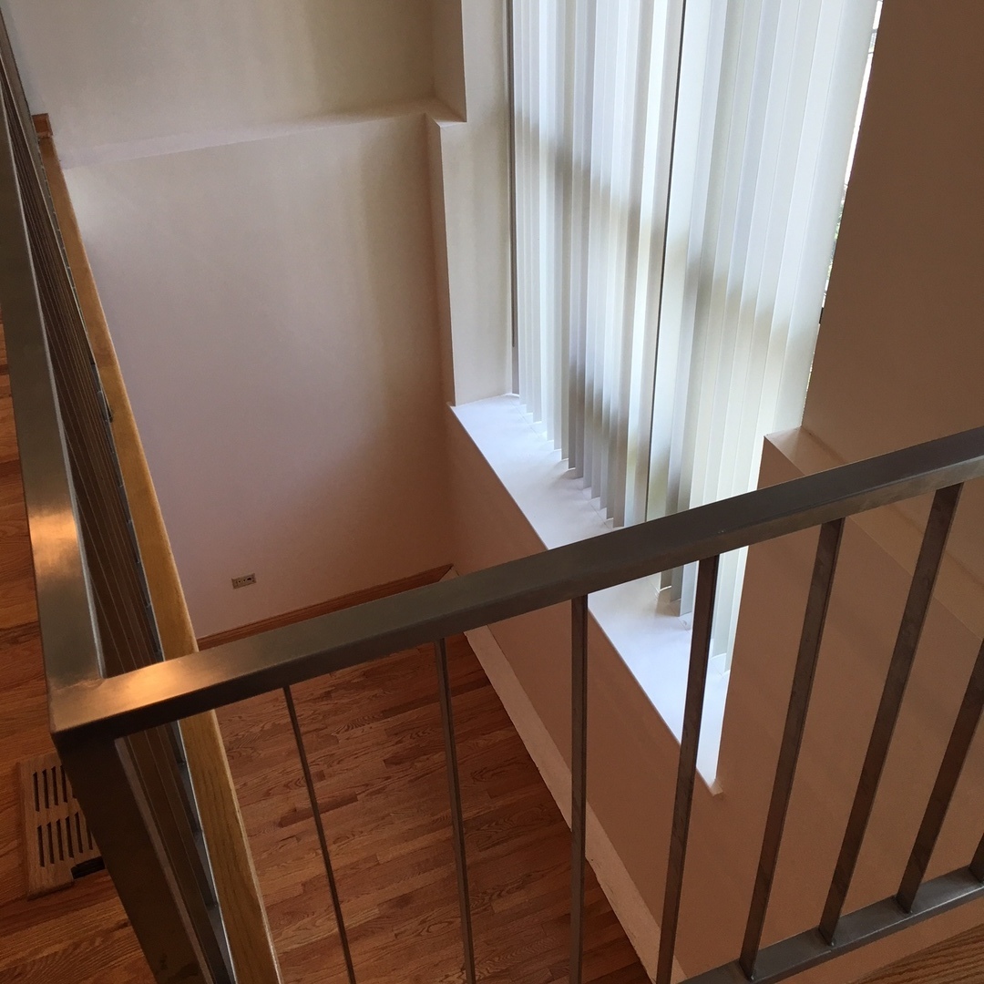 1915 West Huron Street, Unit 2 Chicago, IL 60622 - Photo 21 of 23 a view of entryway