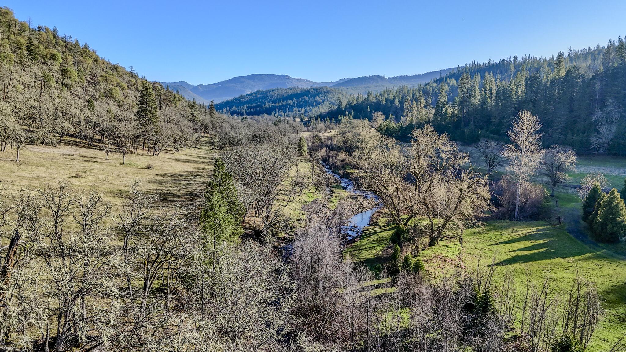 7555 East Antelope Road Eagle Point, OR 97524 - Photo 49 of 58 DJI_20260115145320_0036_D-HDR