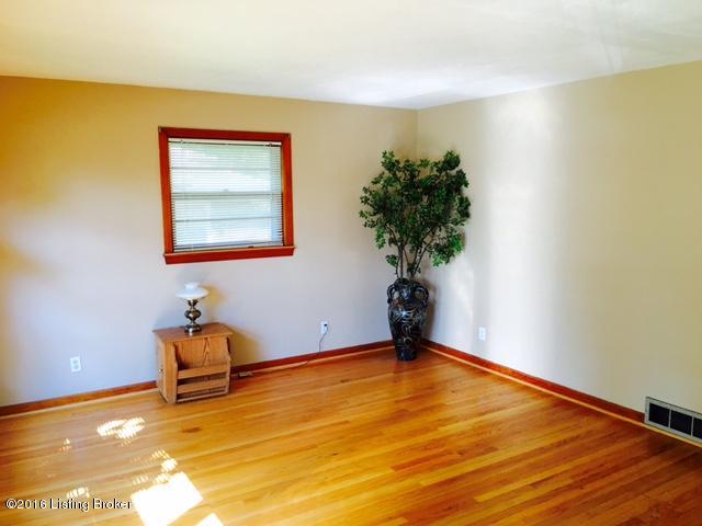 10705 Torrington Road Louisville, KY 40272 - Photo 6 of 20 f