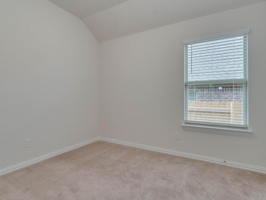 1104 Ridge Runner Drive Georgetown, TX 78628 - Photo 21 of 27 an empty room with a window