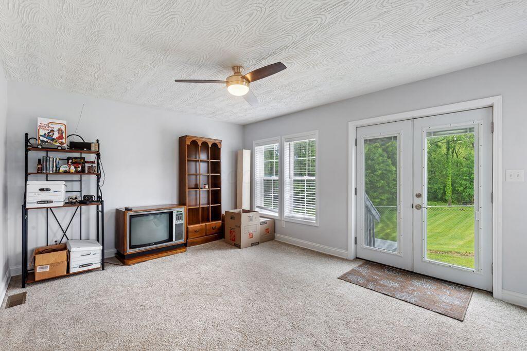 15186 Hartford Road Sunbury, OH 43074 - Photo 19 of 41 011A2363