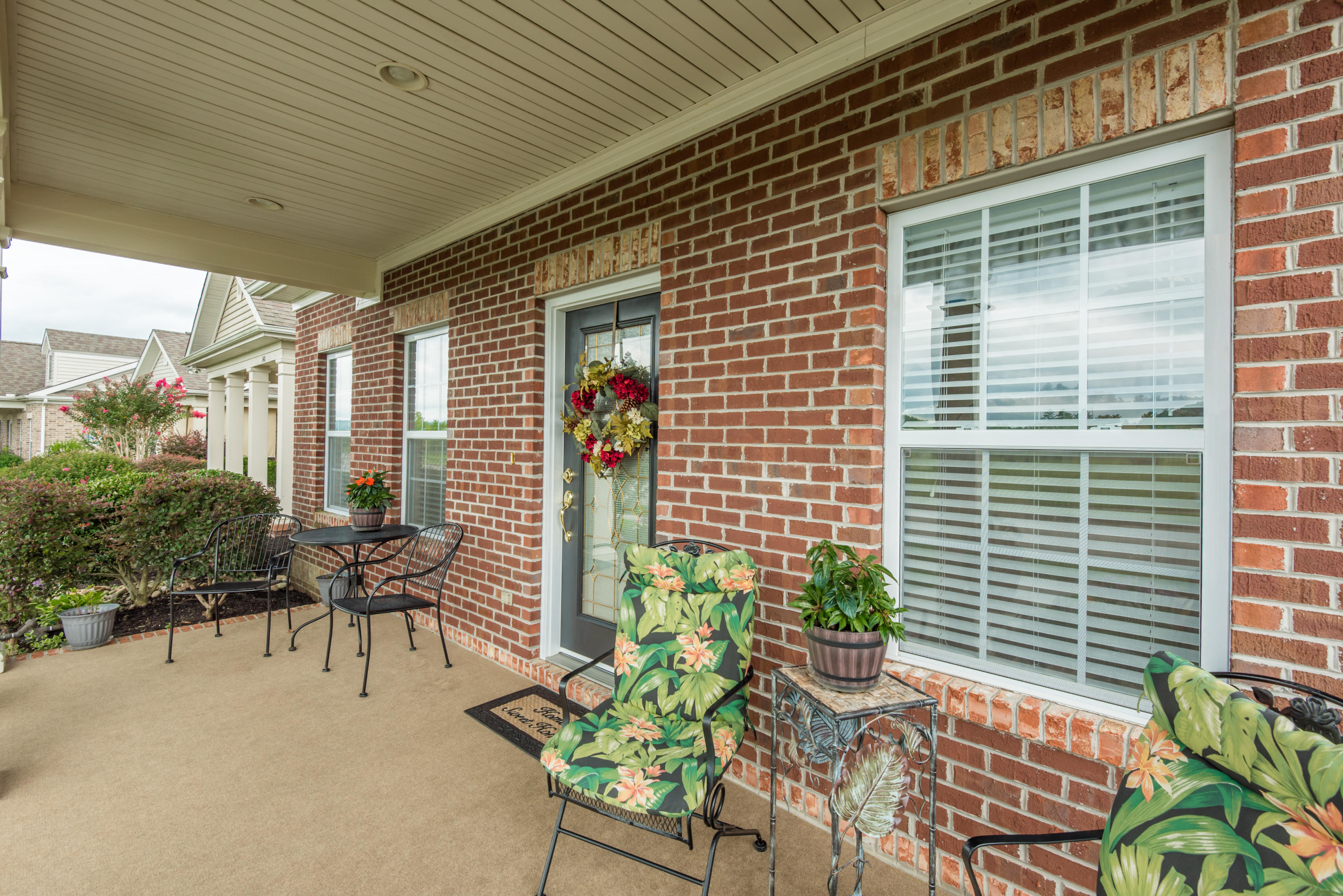 138 Hardinberry Street Oak Ridge, TN 37830 - Photo 2 of 26 Front Porch