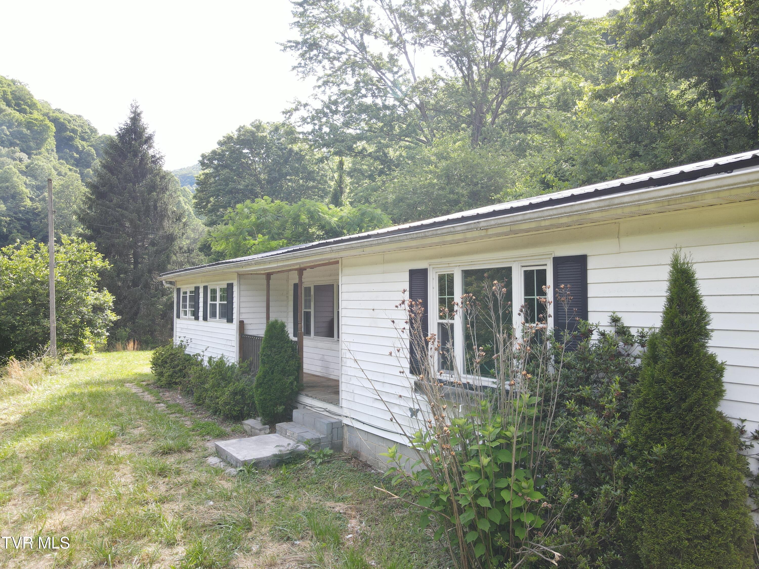 1020 Steep Fork Road Grundy, VA 24614 - Photo 4 of 30 DJI_0608