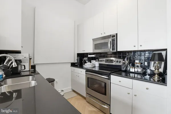 $4,150 | 520 John Carlyle Street, Unit 408, Alexandria, VA 22314