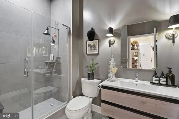 $3,990 | 520 John Carlyle Street, Unit 408, Alexandria, VA 22314