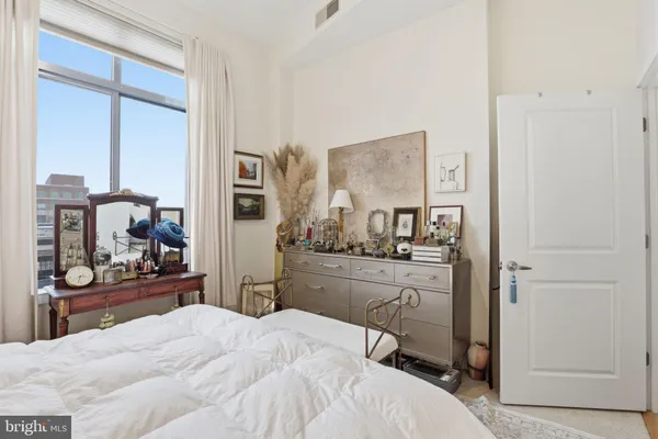 $4,150 | 520 John Carlyle Street, Unit 408, Alexandria, VA 22314