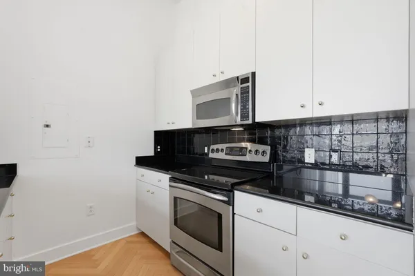 $4,150 | 520 John Carlyle Street, Unit 408, Alexandria, VA 22314