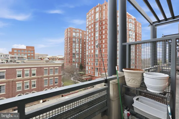 $4,150 | 520 John Carlyle Street, Unit 408, Alexandria, VA 22314