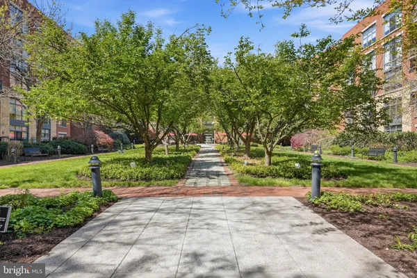 $4,150 | 520 John Carlyle Street, Unit 408, Alexandria, VA 22314