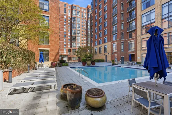 $4,150 | 520 John Carlyle Street, Unit 408, Alexandria, VA 22314