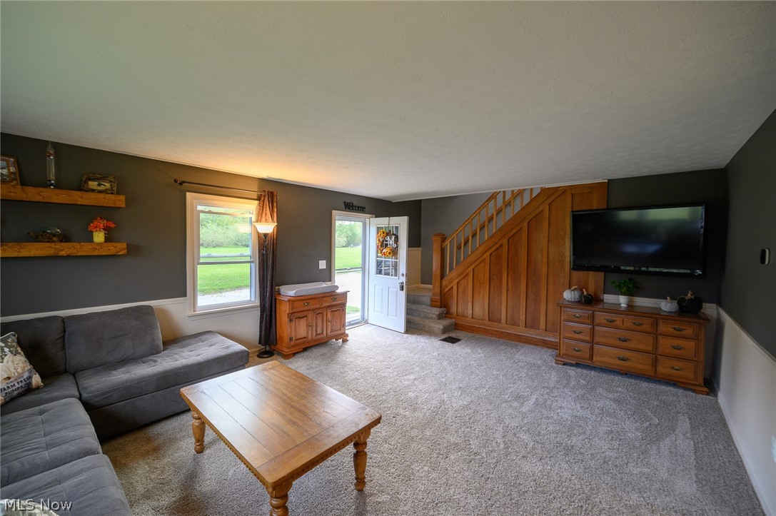 9010 Brakeman Road Chardon, OH 44024 - Photo 5 of 25