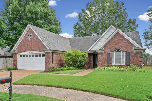 $350,000 | 245 Poplar Bluff Cove, Collierville, TN 38017