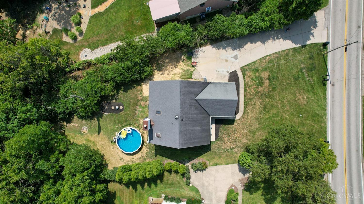 5715 Boomer Road Cincinnati, OH 45247 - Photo 34 of 39