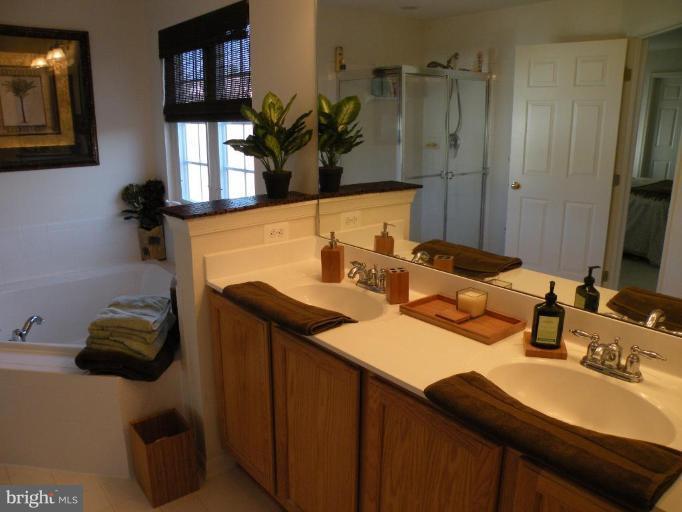 7812 Callington Way Hanover, MD 21076 - Photo 17 of 26 Master Bath