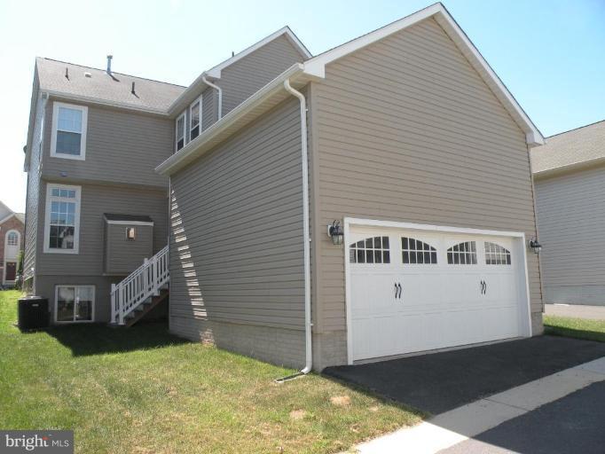 7812 Callington Way Hanover, MD 21076 - Photo 22 of 26 Exterior (Rear)