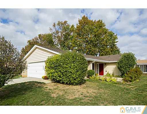 228 Convent Road Monroe Township, NJ 08831 - Photo 3 of 25 Gallery Image 3